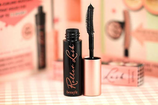 Benefit cosmetics Roller Lash Curling Mascara
deluxe size 3Gram without box