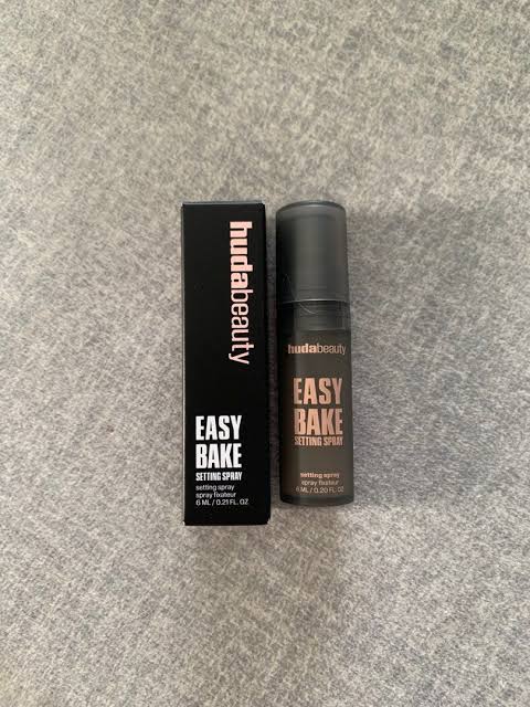 Huda Beauty Easy Bake Setting Spray Deluxe 6ml trial.size