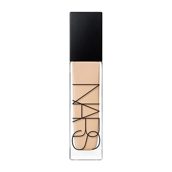 NARS NATURAL RADIANT LONGWEAR FOUNDATION MONT BLANC L2 - Very light with neutral undertones